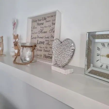 Toni Im Stadtkern Von *