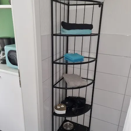 Toni Im Stadtkern Von *